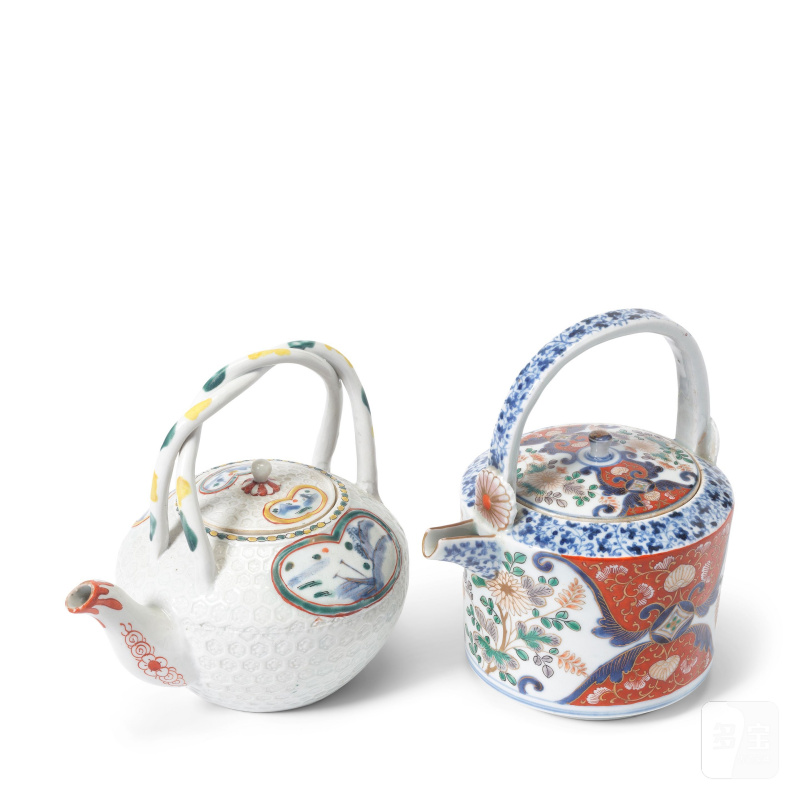 江戶時代 十八世紀 伊萬里茶壺兩件 | TWO IMARI TEAPOTS AND COVERS - 图4